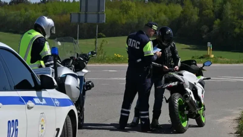 Мототранспорт на контроле ГАИ В центре внимания автоинспекции  движение байкеров на дорогах